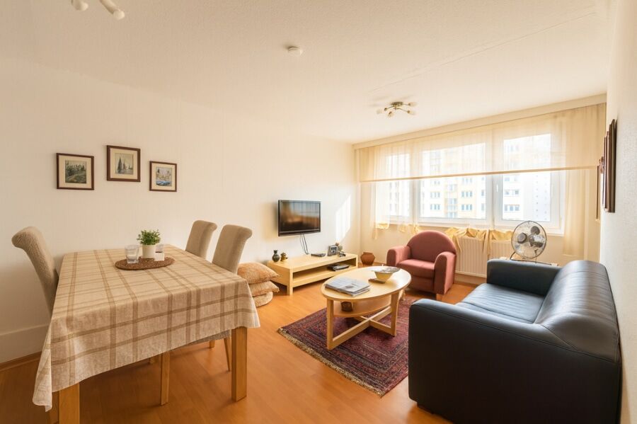 Bezugsfreie 3-Zi-Wohnung mit Einbauküche, nahe Jannowitzbrücke - Titelbild