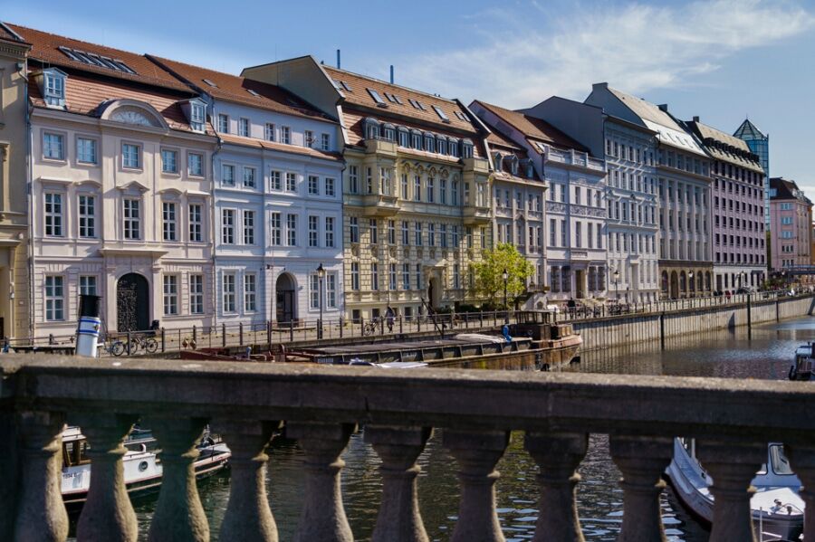 Bezugsfreie 3-Zi-Wohnung mit Einbauküche, nahe Jannowitzbrücke - Bild