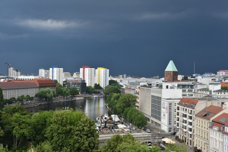 Bezugsfreie 3-Zi-Wohnung mit Einbauküche, nahe Jannowitzbrücke - Bild