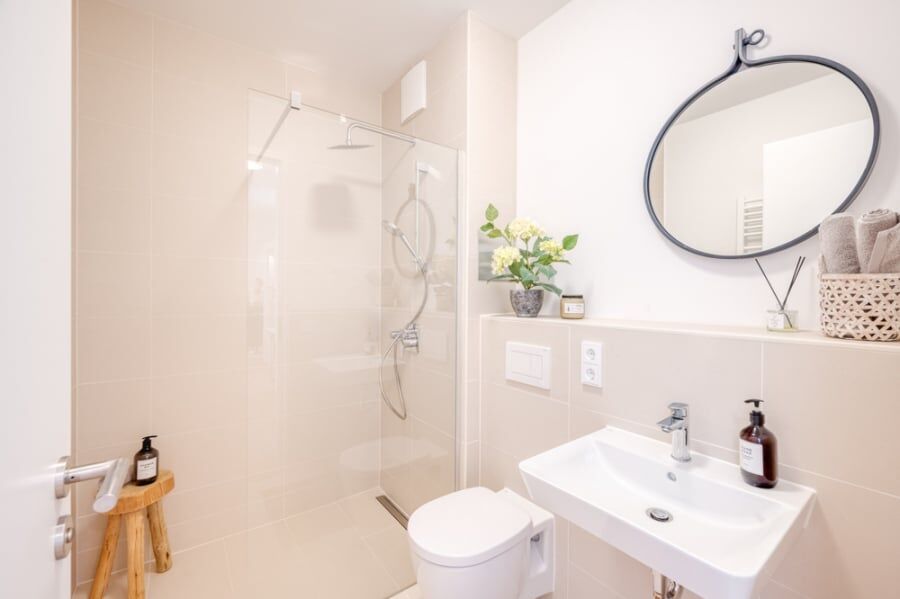 Brand-New 3-Room Luxury Apartment with Spacious Terrace in Prime Location - Bild