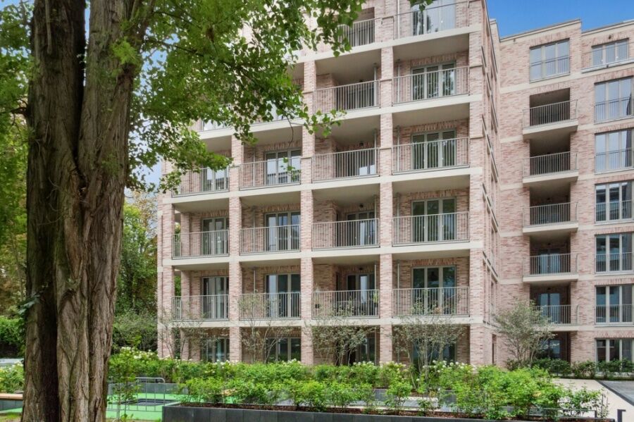 Brand-New 3-Room Luxury Apartment with Spacious Terrace in Prime Location - Bild