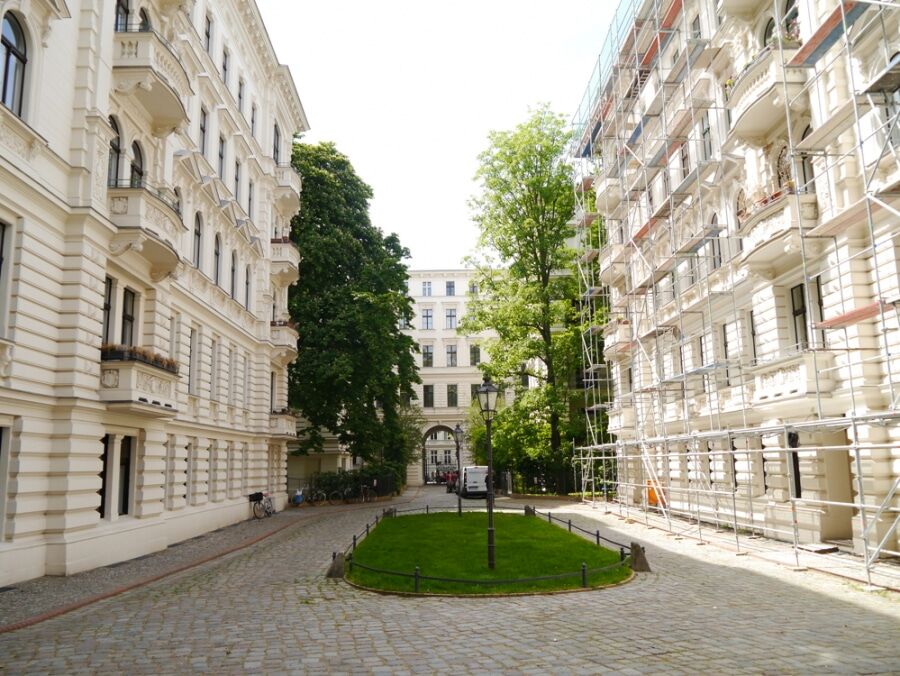 Brand-New 3-Room Luxury Apartment with Spacious Terrace in Prime Location - Bild