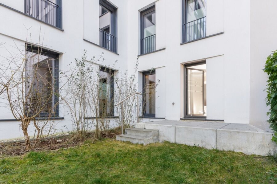 Ready to move-in: Upscale 2 bedroom apartment with Garden in Schöneberg - Bild