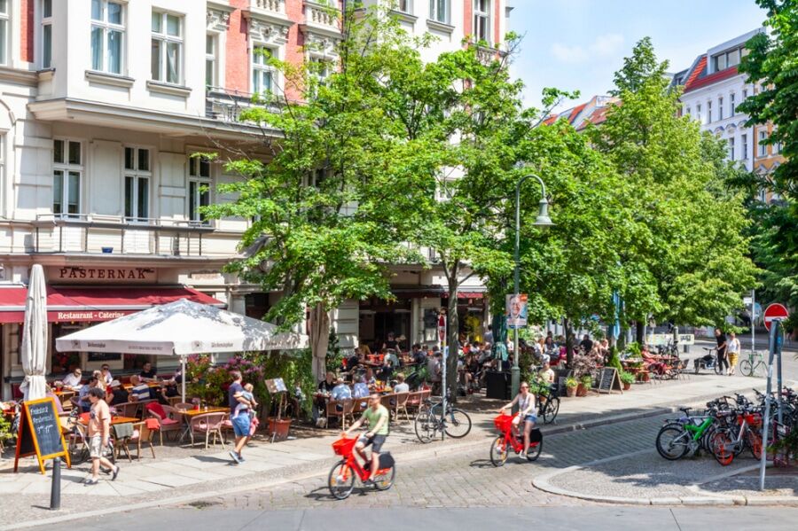 Close to Schönhauser Allee - Brand-new 2-room apartment with spacious balcony - Bild