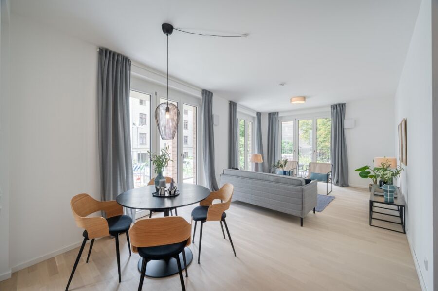 Upscale 3-Room Family Home with Balcony next to Viktoriapark & Gleisdreieck - Bild