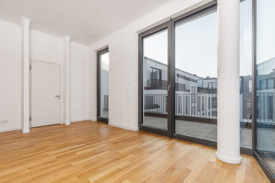 Sky-High Luxury: 3.5 Room Penthouse with Panoramic Terrace by KaDeWe - Bild