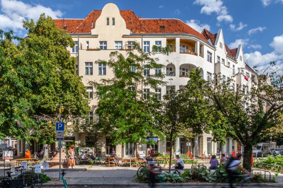 Live, Work & Invest – Perfect for Café & Creative Business near Tempelhofer Feld - Bild