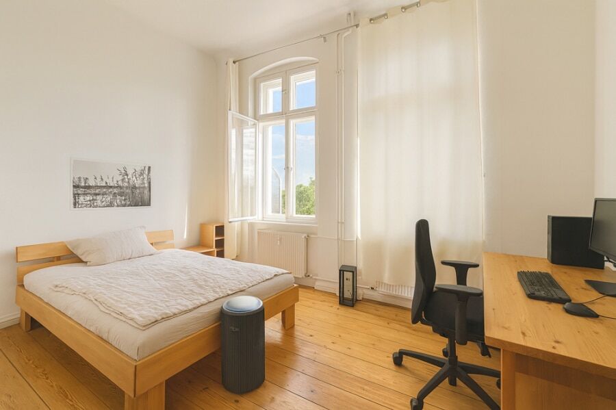 Humannplatz: Rented 2-Room Apartment with Balcony for Investment in Prenzlauer Berg - Bild