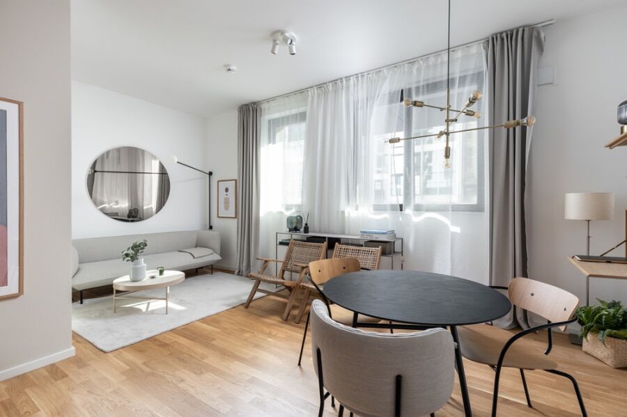 City Comfort: Unique 2-Room Home with Balcony between Ku’damm & Potsdamer Platz - Bild