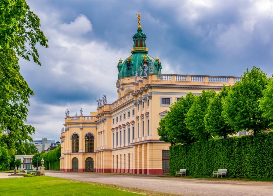 Waterfront Location: Vacant 2-room apartment on the 5th floor with elevator in Top area of Charlottenburg - Bild