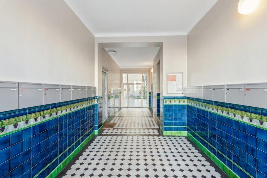 Waterfront Location: Vacant 2-room apartment on the 5th floor with elevator in Top area of Charlottenburg - Bild