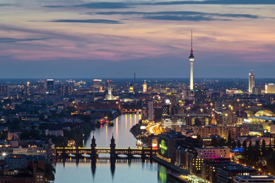 For Sale: Modern Vacant 2-Room New-Build Apartment in a Sought-After Berlin Location - Bild